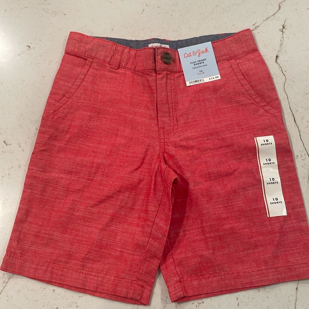 Boys shorts, salmon, size 10